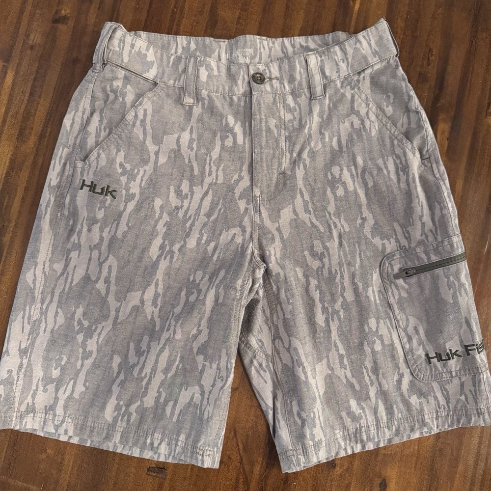 Huk Men's NXTLVL 10.5" Camo Shorts Mossy Oak Bottomland Size Medium